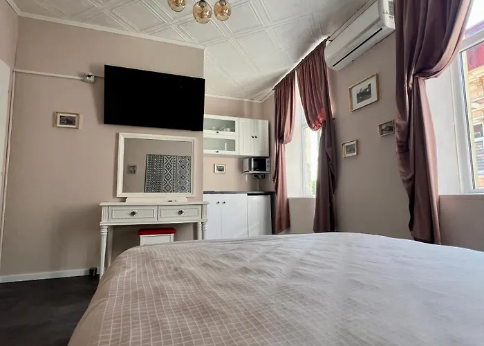 Апартаменти Old Town Horizon